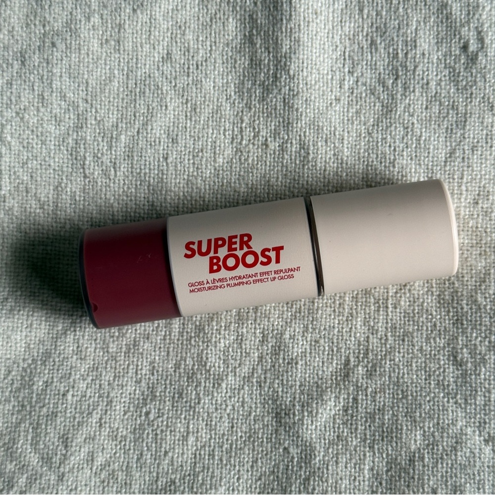 New Makeup Forever Boundless Berry Super Boost Lip Gloss